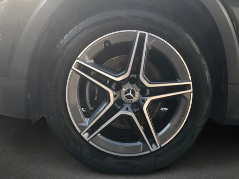 Mercedes-Benz GLB  200 d