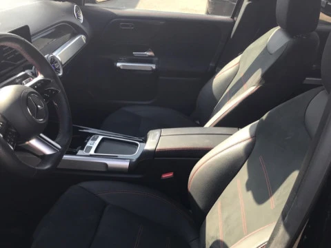 Mercedes-Benz GLB  200 d
