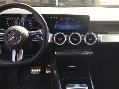 Mercedes-Benz GLB  200 d