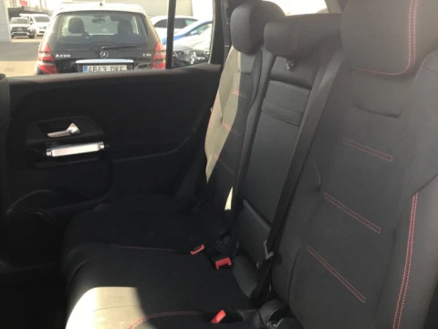 Mercedes-Benz GLB  200 d