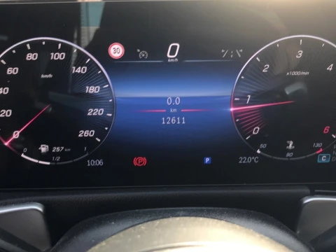 Mercedes-Benz GLB  200 d