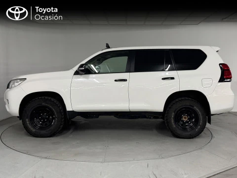Toyota Land Cruiser 200  GX 5p MANUAL 204cv