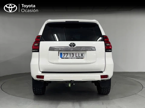 Toyota Land Cruiser 200  GX 5p MANUAL 204cv