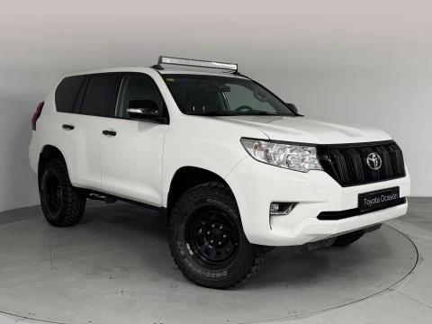 Toyota Land Cruiser 200  GX 5p MANUAL 204cv