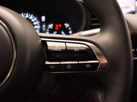 Mazda3 2.5L e-SKYACTIV G MHEV 103kW Excl-line