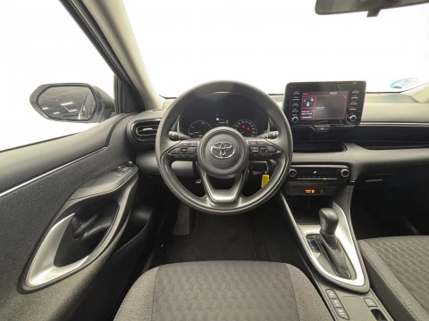 Toyota Yaris 1.5 120H Business Plus