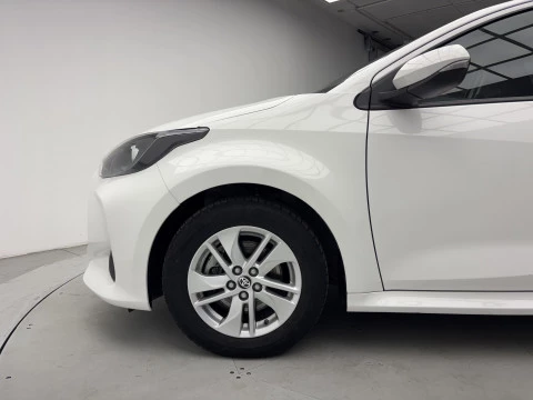Toyota Yaris 1.5 120H Business Plus