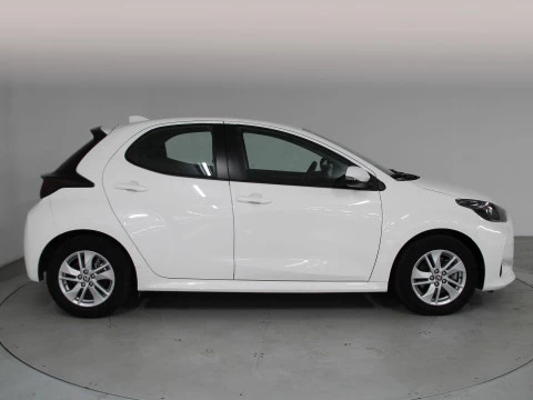 Toyota Yaris 1.5 120H Business Plus