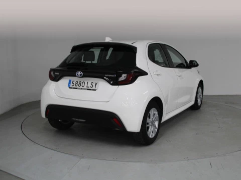 Toyota Yaris 1.5 120H Business Plus