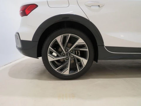 Audi A3 Genuine 40 TFSI e 150 kW (204 CV) S tronic