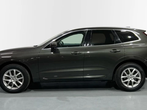 Volvo XC60 2.0 B4 D MOMENTUM PRO AUTO 4WD 197 5P