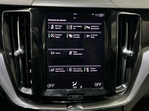 Volvo XC60 2.0 B4 D MOMENTUM PRO AUTO 4WD 197 5P