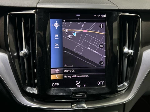 Volvo XC60 2.0 B4 D MOMENTUM PRO AUTO 4WD 197 5P