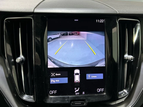 Volvo XC60 2.0 B4 D MOMENTUM PRO AUTO 4WD 197 5P