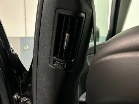 Volvo XC60 2.0 B4 D MOMENTUM PRO AUTO 4WD 197 5P