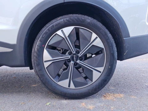 EBRO S700 1.6 TGDI Luxury 7 DCT