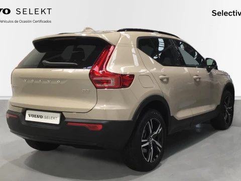 Volvo XC40 2.0 B3 PLUS DARK AUTO 163 5P