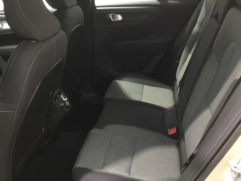 Volvo XC40 2.0 B3 PLUS DARK AUTO 163 5P