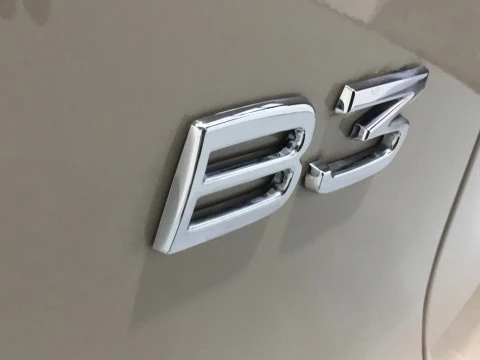 Volvo XC40 2.0 B3 PLUS DARK AUTO 163 5P