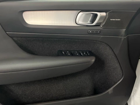 Volvo XC40 XC40 B3 PLUS DARK