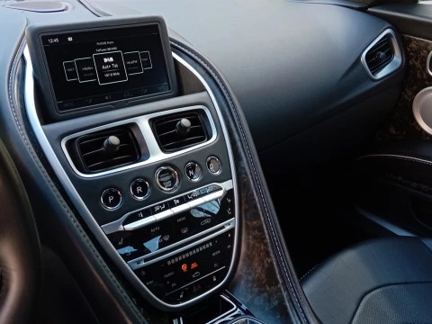 Aston Martin DBS Superleggera 5.2 V12