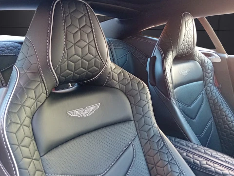 Aston Martin DBS Superleggera 5.2 V12