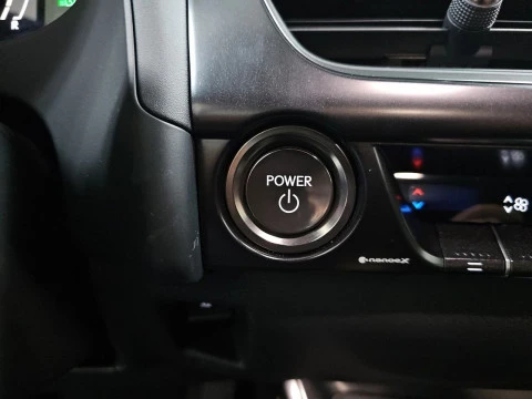 Lexus UX 2.0 300h UX Plus