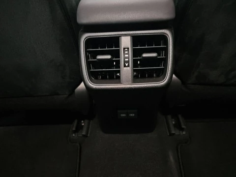 Lexus UX 2.0 300h UX Plus