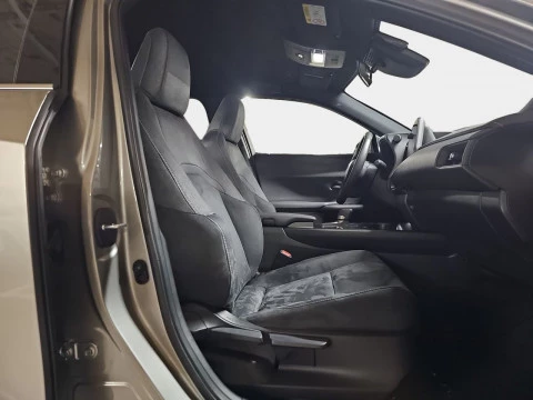 Lexus UX 2.0 300h UX Plus