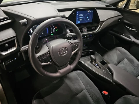 Lexus UX 2.0 300h UX Plus