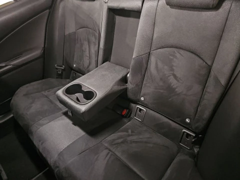 Lexus UX 2.0 300h UX Plus