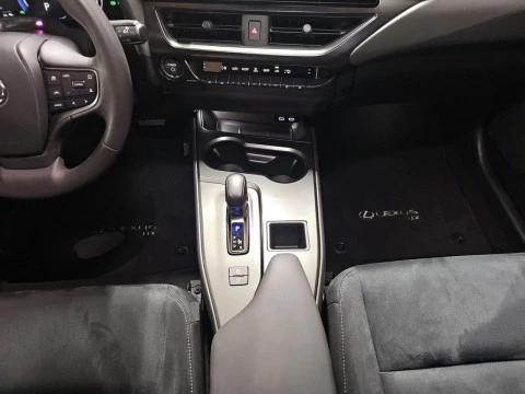 Lexus UX 2.0 300h UX Plus