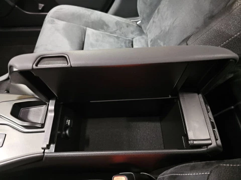 Lexus UX 2.0 300h UX Plus