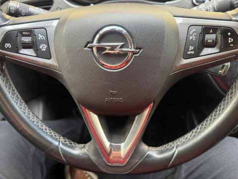 Opel Corsa 1.4 Selective 90 CV