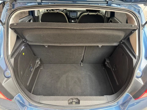 Opel Corsa 1.4 Selective 90 CV