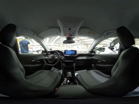 Peugeot 208 Allure HYBRID 100 eDCS6