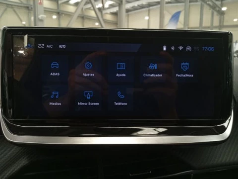 Peugeot 208 Allure HYBRID 100 eDCS6