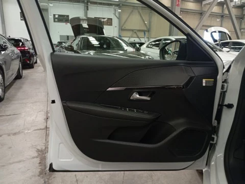 Peugeot 208 Allure HYBRID 100 eDCS6