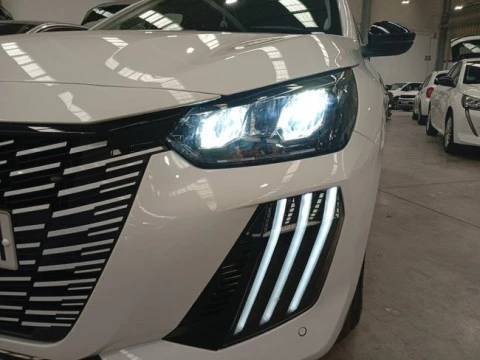 Peugeot 208 Allure HYBRID 100 eDCS6