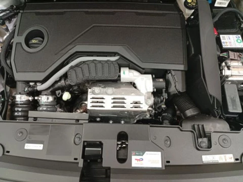 Peugeot 208 Allure HYBRID 100 eDCS6