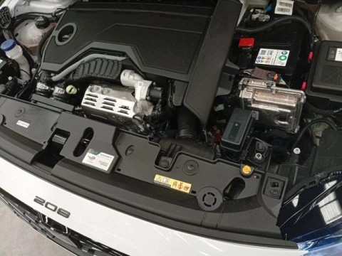Peugeot 208 Allure HYBRID 100 eDCS6