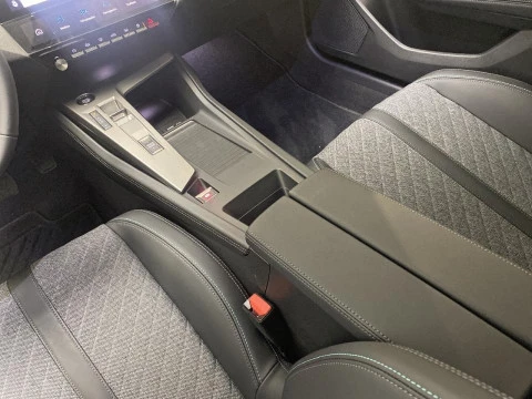 Peugeot 408 408 Allure HYBRID 145 eDCS6