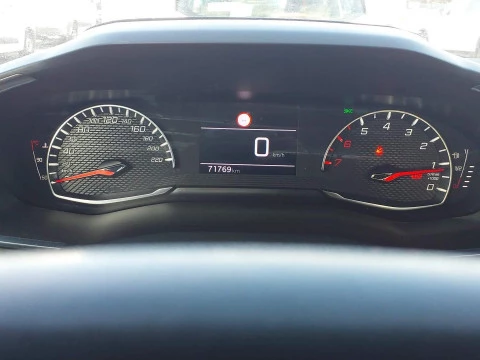 Peugeot 2008 Active Pack BlueHDI 81kW (110CV)