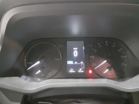 Renault Trafic nuevo trafic E-Tech electrico L2 furgon H1 bateria 52kW