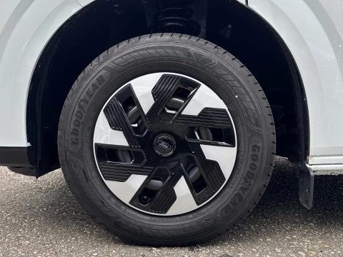Ford Transit Custom Van BEV 64kWh 100kW 320 L2 Trend
