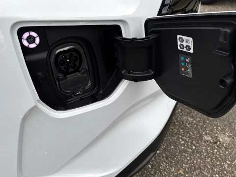 Ford Transit Custom Van BEV 64kWh 100kW 320 L2 Trend