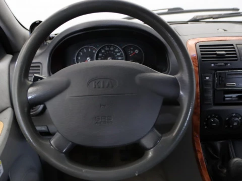 Kia CARNIVAL 2.9 TDI 16V LS 5P 7 PLAZAS