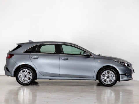 Kia XCeed 1.0 T-GDi Drive 88kW (120CV) Kia XCeed 1.0 T-GDi Drive 88kW (120CV)