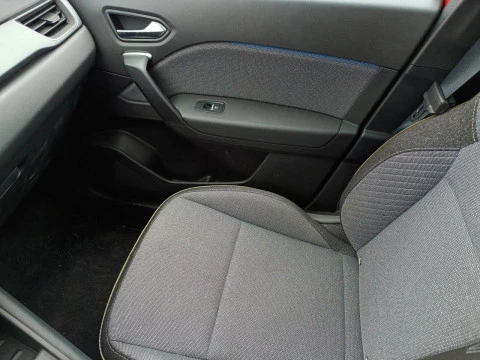 Renault Captur RENAULT CAPTUR TECHNO E-TECH FULL HYBRID 105