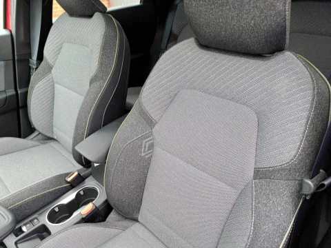 Renault Captur RENAULT CAPTUR TECHNO E-TECH FULL HYBRID 105